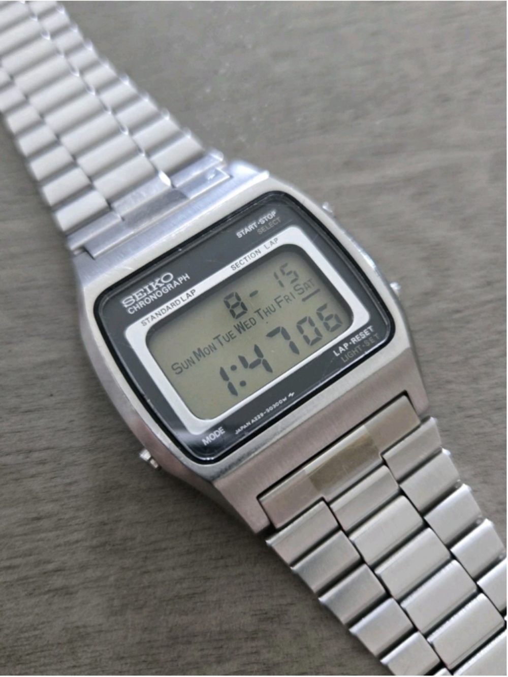 Rare Vintage Seiko A229-5019 Men's Digital LCD Watch 1980s OG Bracelet Retro!!!